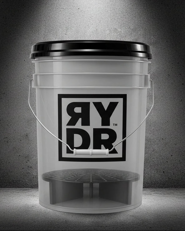 RYDR tvätthink med stor svart logotyp